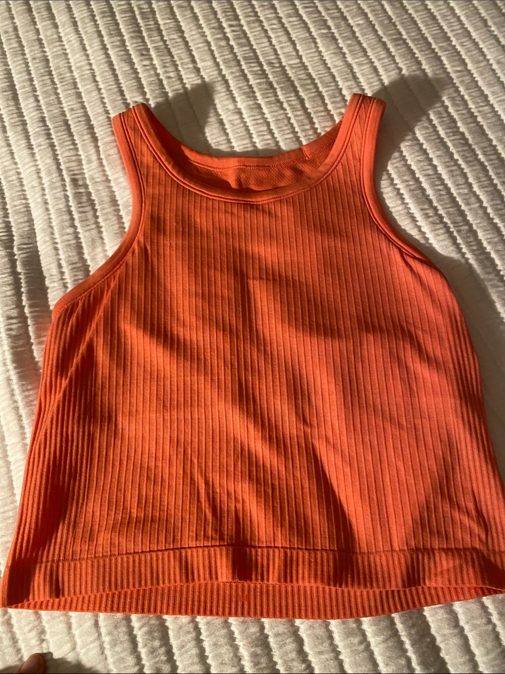 Lululemon 6 ebb to street crop
